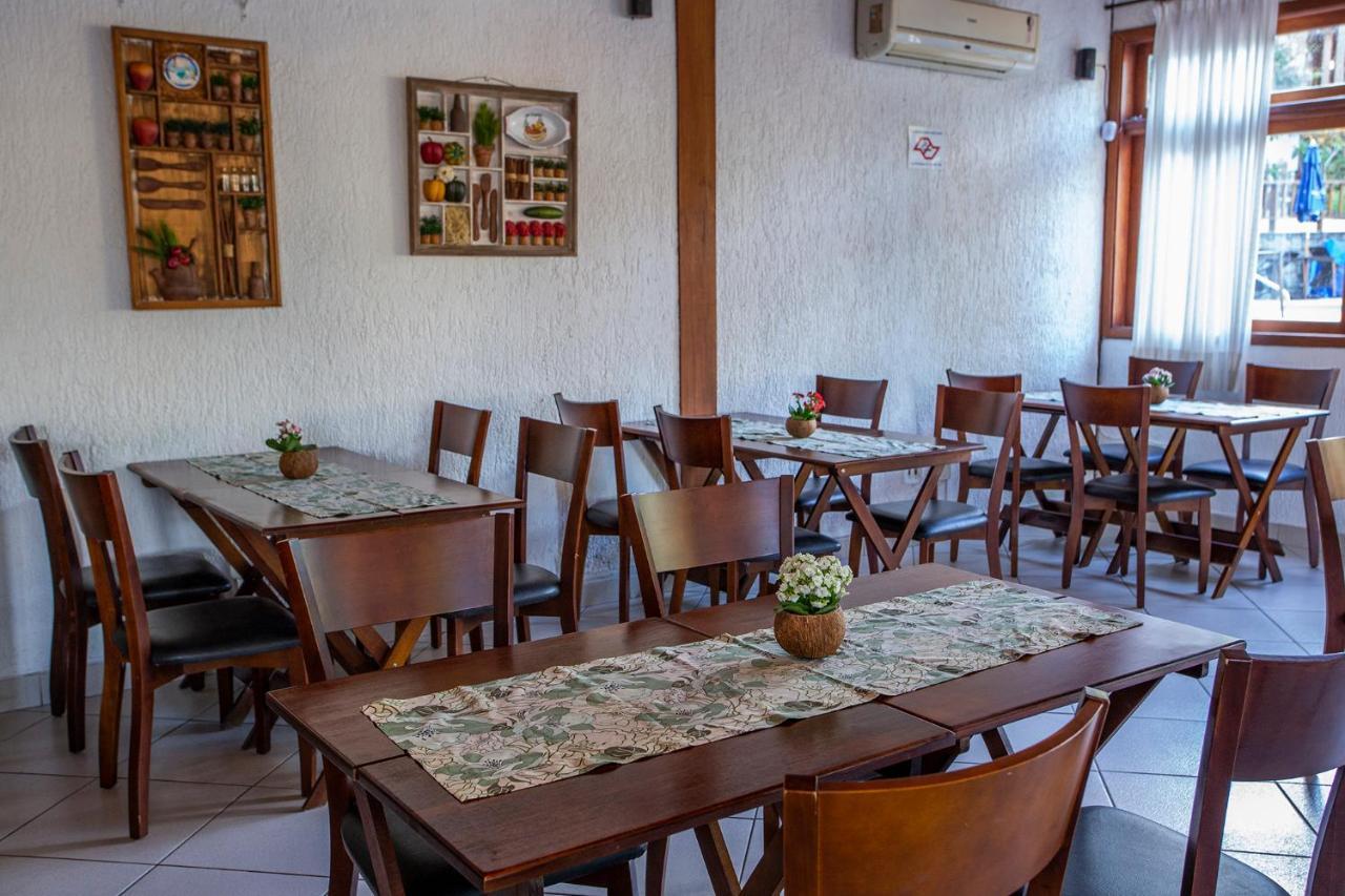 Do Portinho Hotel